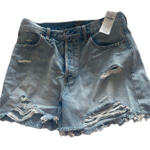ABERCROMBIE & FITCH HIGH RISE DENIM SHORT 4”